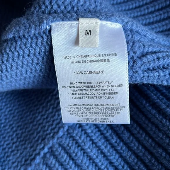 100% cashmere V-neck sweater